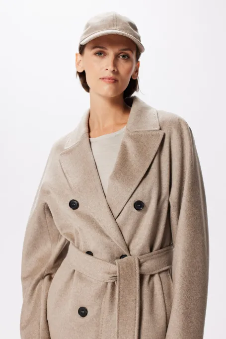 Beiger Wollmantel mit Gürtel