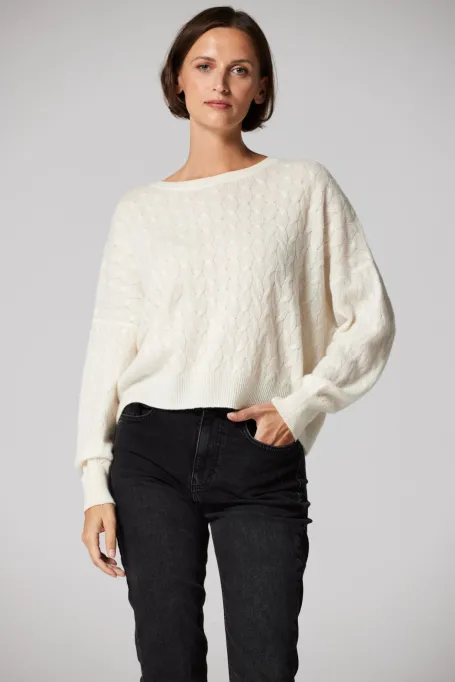 Weißer Kaschmirpullover