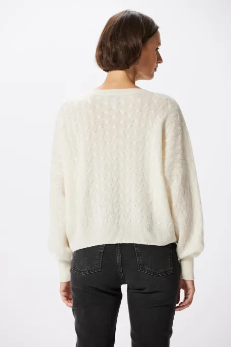 Weißer Kaschmirpullover