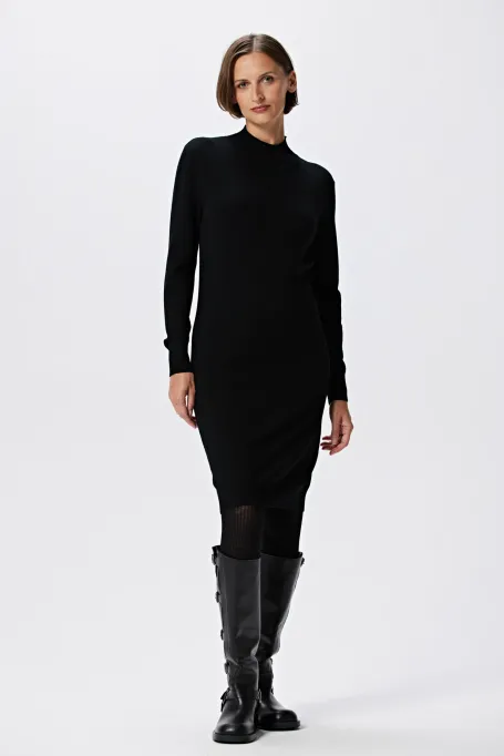 Schwarzes Midirockkleid aus Merinowolle