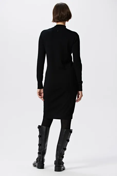 Schwarzes Midirockkleid aus Merinowolle
