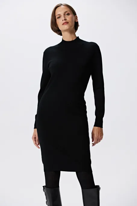 Schwarzes Midirockkleid aus Merinowolle