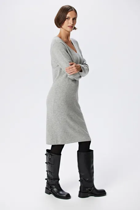 Graues Kaschmirkleid