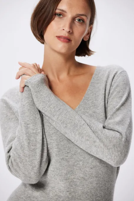 Graues Kaschmirkleid