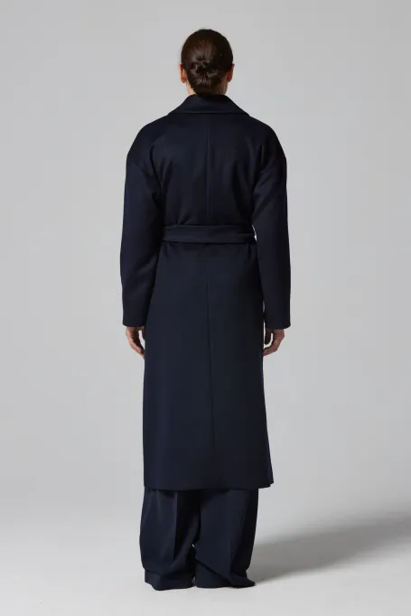 Dunkelblauer Wollmantel mit Gürtel