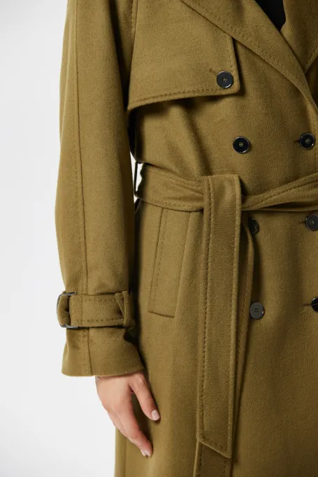 Grüner Wolltrench mit Seide und Kaschmir