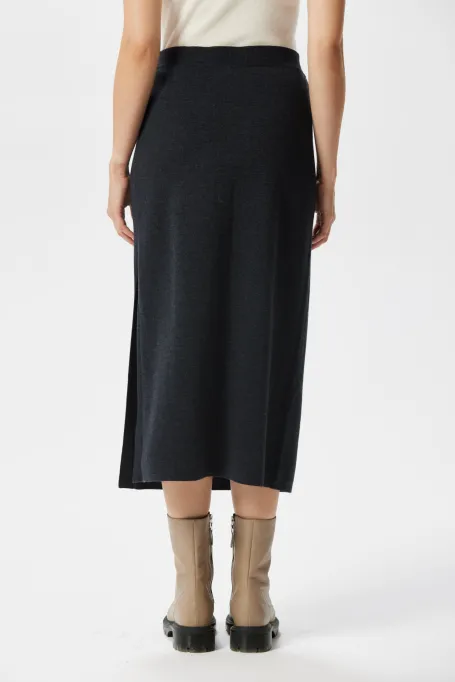 Grauer Midirock aus Merinowolle