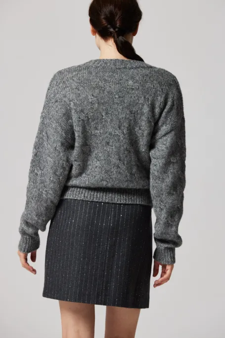 Grauer Pullover mit Alpakawolle