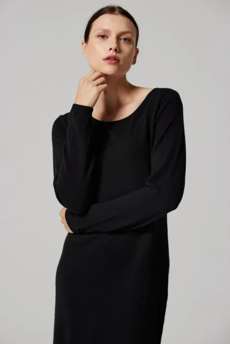 Midi-Kleid aus schwarzem Kaschmir