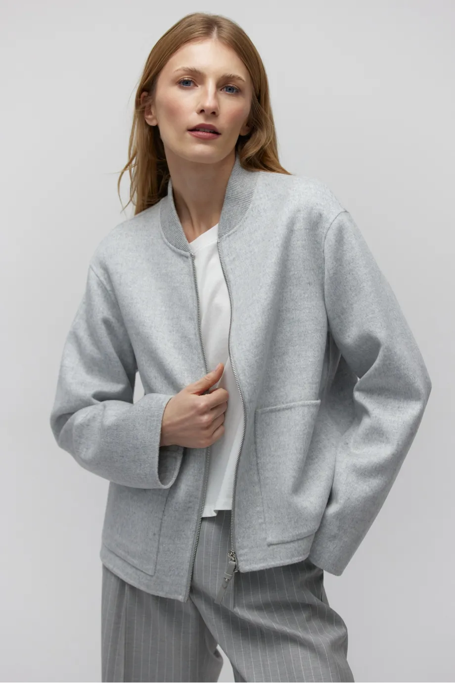 Graue Doubleface-Jacke mit Seide Graue Doubleface-Jacke mit Seide