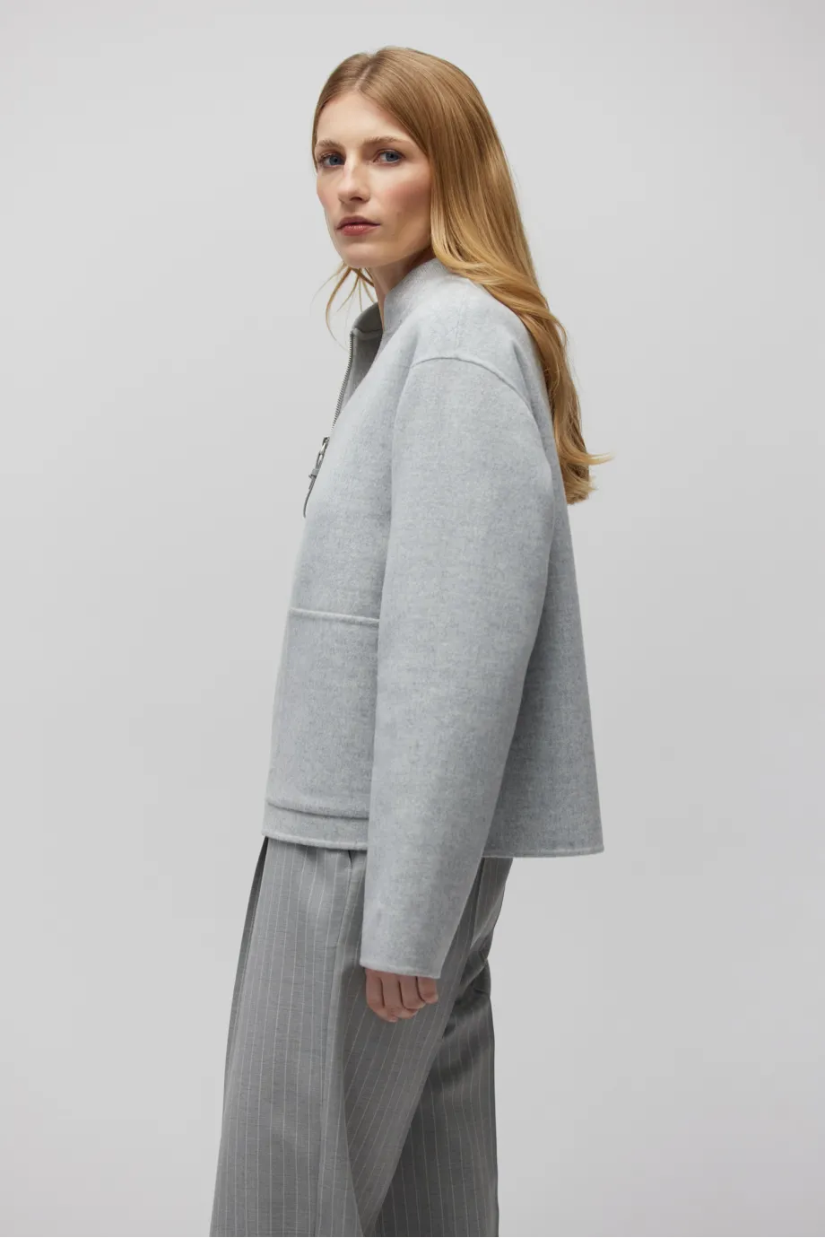 Graue Doubleface-Jacke mit Seide Graue Doubleface-Jacke mit Seide