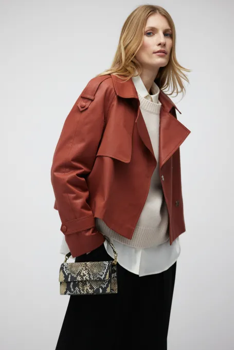 Kurze Baumwolljacke mit Schulterklappen
