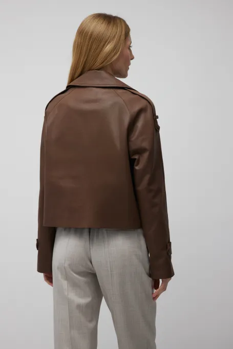 Braune Jacke mit Schulterklappen