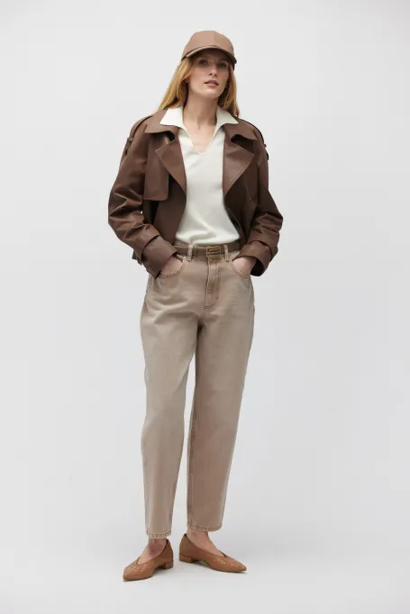 Braune Jacke mit Schulterklappen