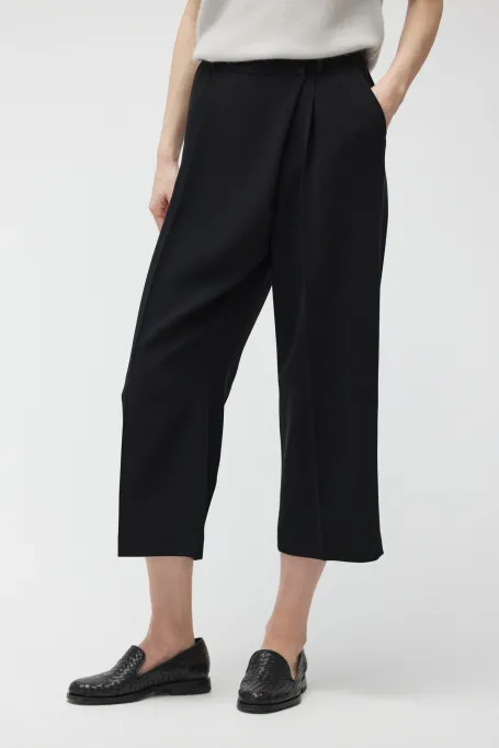 Schwarze Culotte-Hose