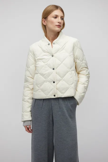 Weiße kurze Jacke mit natürlicher Daune