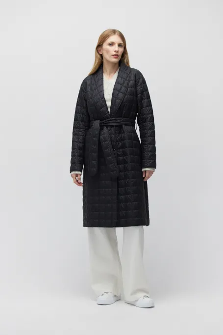 Schwarze gesteppte Jacke mit Kamelwollfüllung