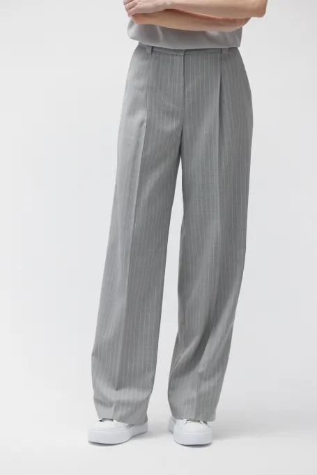 Wollhose mit weitem Bein