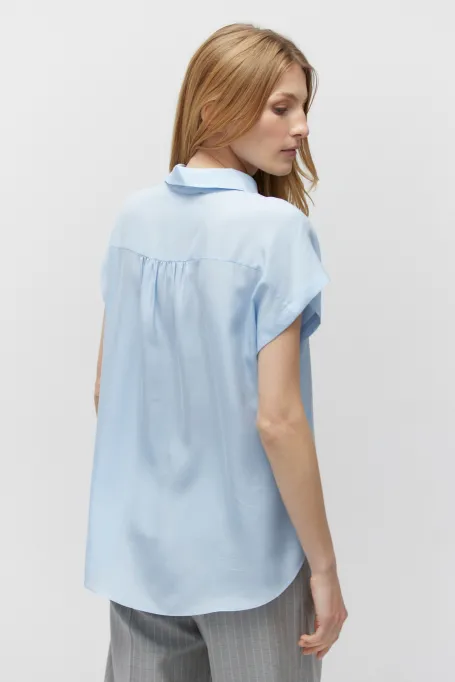 Hellblaues Seidenoberteil