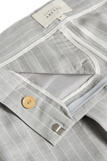 Wollhose mit weitem Bein