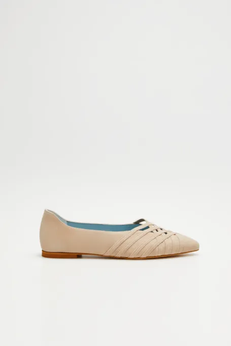 Beige Ballerinas aus Wildleder