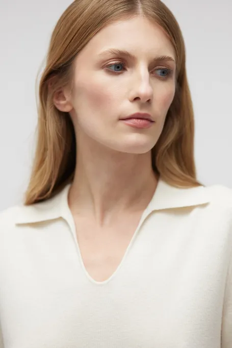 Weiße Polo-Bluse aus Merinowolle