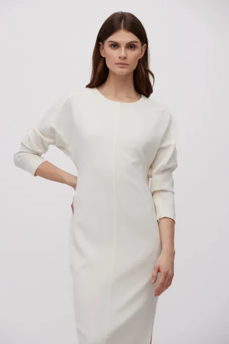 Weißes Midikleid mit Schlitz