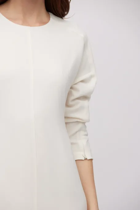 Weißes Midikleid mit Schlitz