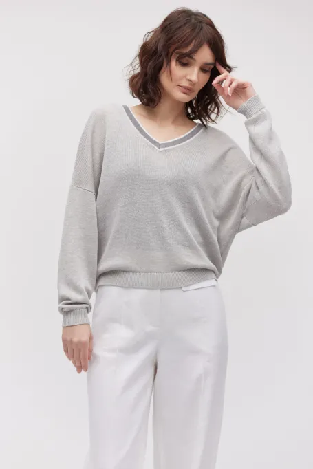 Leinenbluse mit V-Ausschnitt