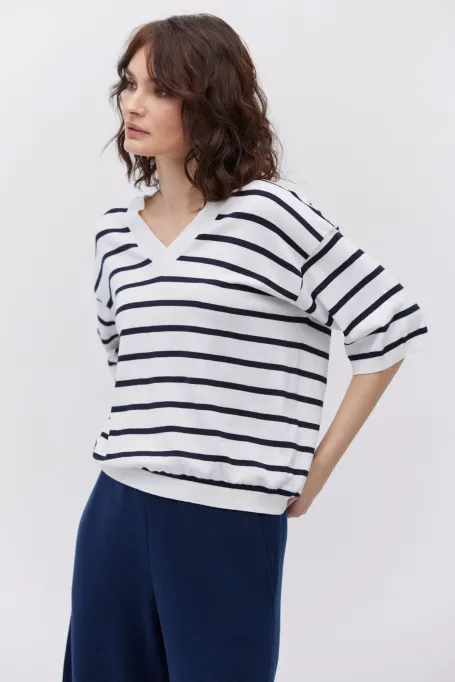 Gestreiftes T-Shirt mit Seide