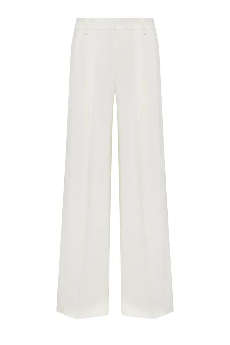 Weiße elegante Hosen mit weitem Bein