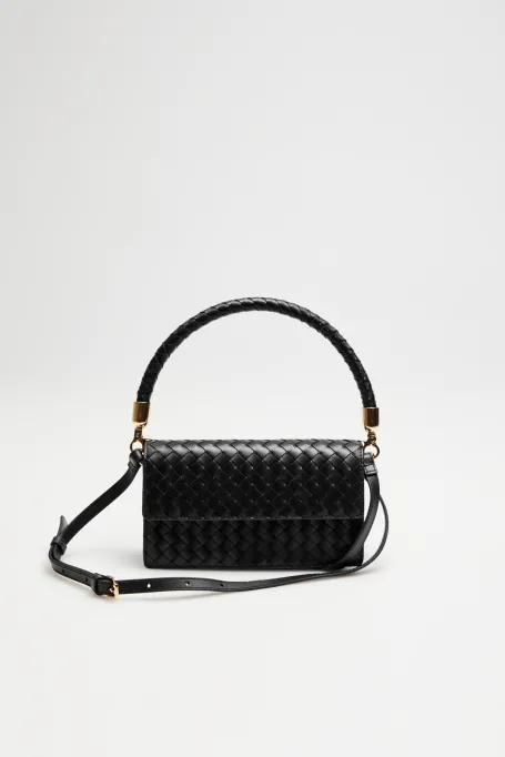 Kleine schwarze Tasche aus geflochtenem Leder schwarz