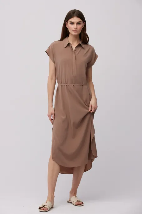 Braunes, seidenes Hemdkleid braun