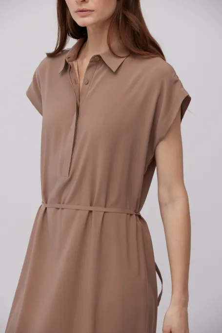 Braunes, seidenes Hemdkleid braun