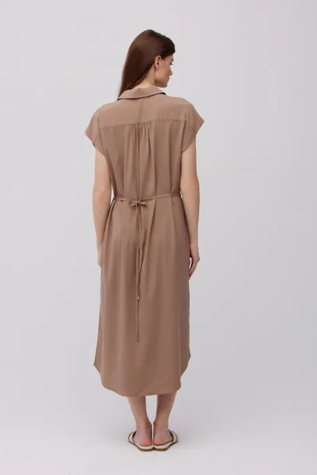 Braunes, seidenes Hemdkleid braun