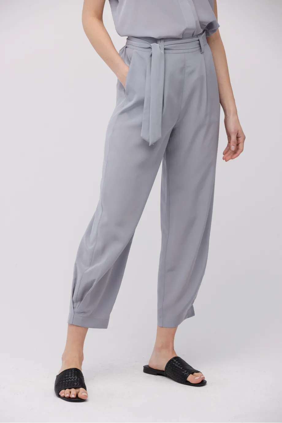 Lockere Seidenhose grau Lockere Seidenhose grau