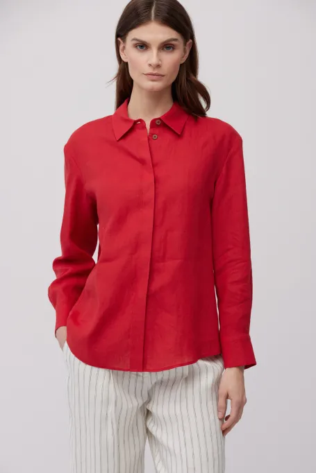 Rotes Leinenhemd