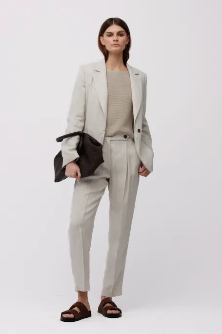 Beige Leinenhose zum Anzug