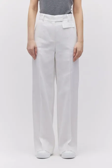 Weiße Leinenhose