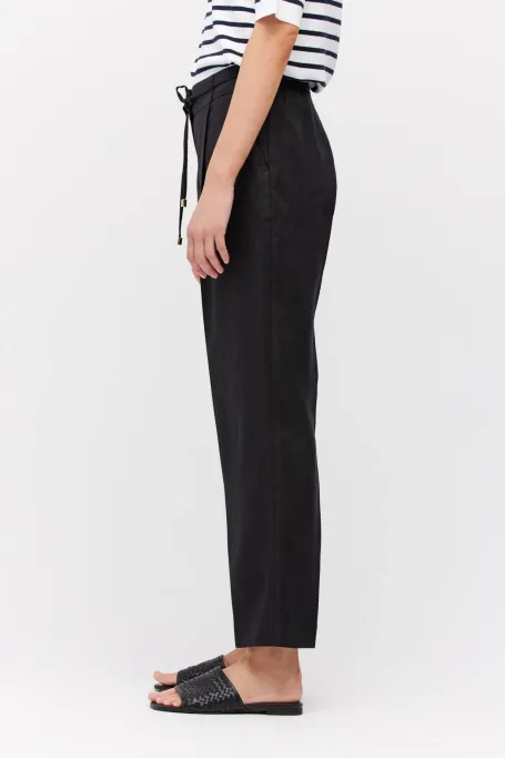 Schwarze Leinenhosen