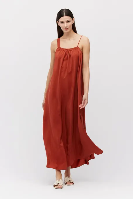 Locker sitzendes trapezförmiges Kleid aus Seide orange