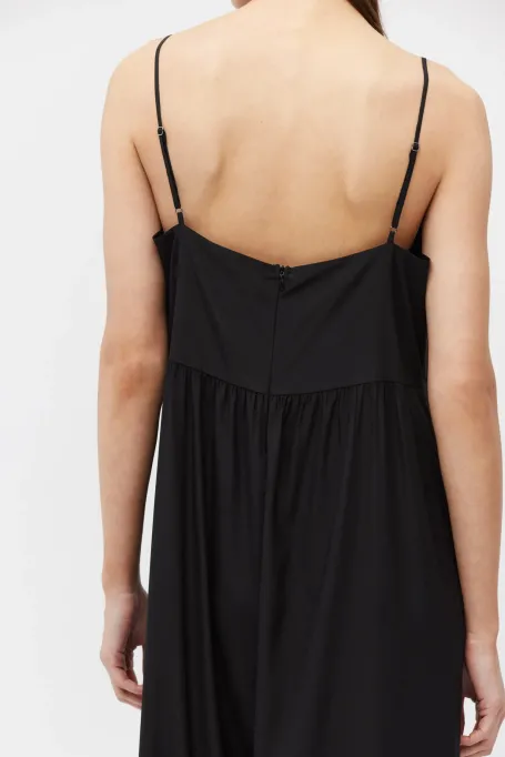 Schwarzer Seiden-Overall mit Trägern