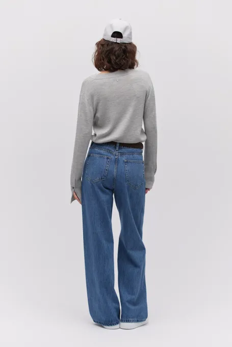 Graues Oberteil aus Merinowolle