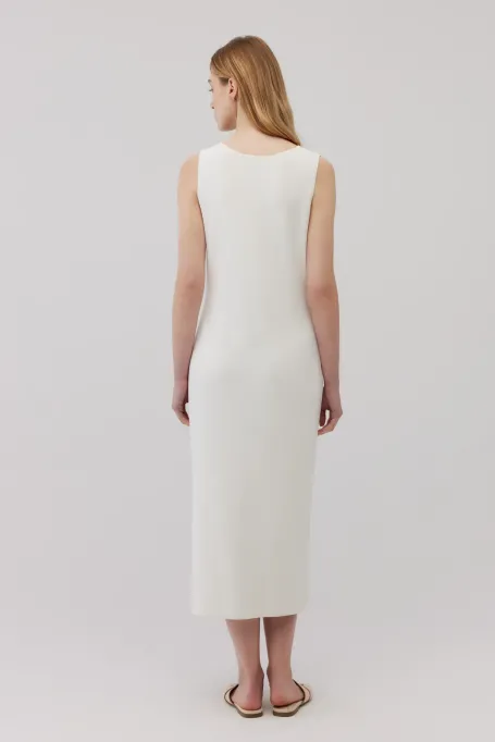 Weißes Midikleid mit quadratischem Ausschnitt weiß