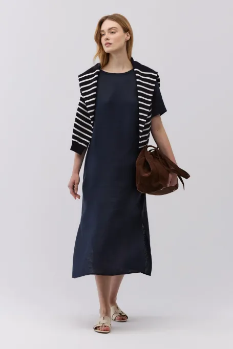 Marineblaues Leinenkleid mit kurzen Ärmeln