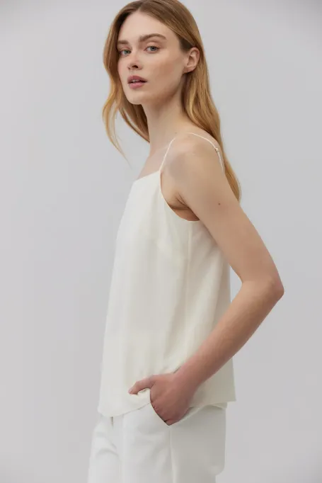 Beiges Seidentop mit quadratischem Ausschnitt beige