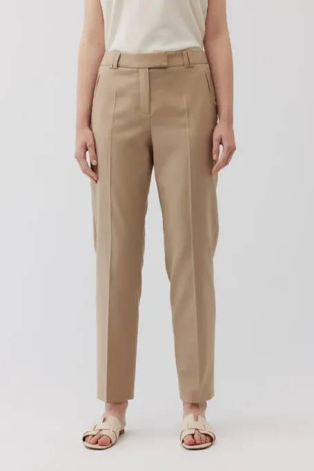 Beige Hosen mit Jungschafwolle