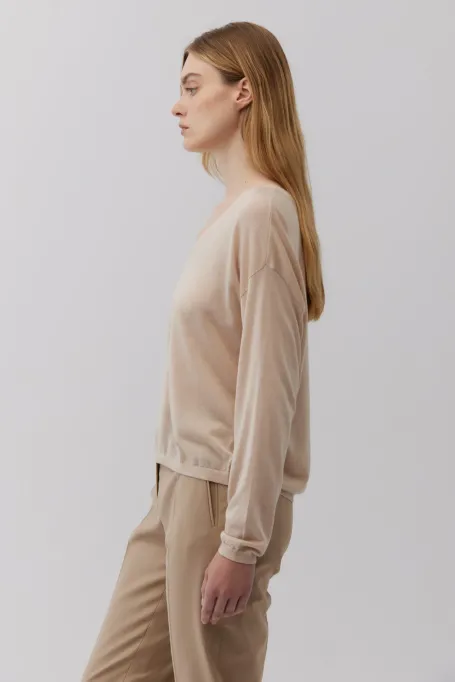 Beige Kaschmirbluse mit V-Ausschnitt