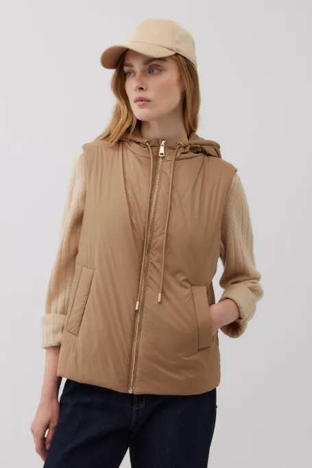 Camelfarbene Kapuzenweste