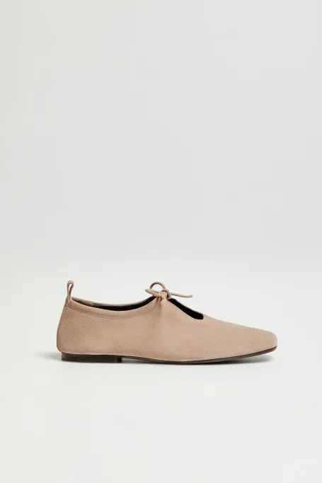 Beige Wildleder-Ballerinas beige